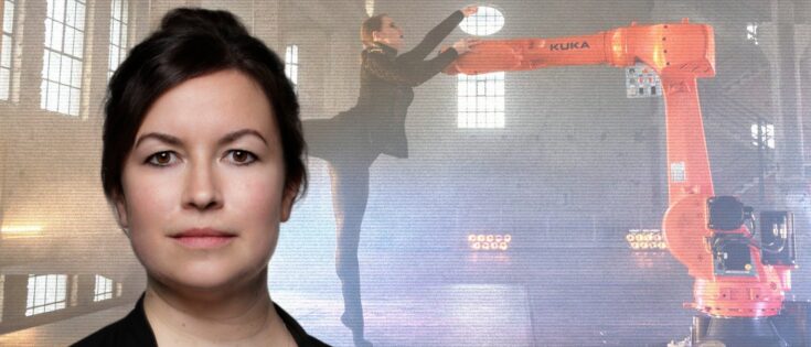 Die Kuka-Roboter im typischen Orange sind seit 50 Jahren weltweit im Einsatz – und ein gefragtes Foto-Motiv bei Medien, sagt Sprecherin Teresa Scheunert. © Kuka /Staatstheater Augsburg/Jan Pieter Fuhr; Bearbeitung und Collage: Quadriga Media