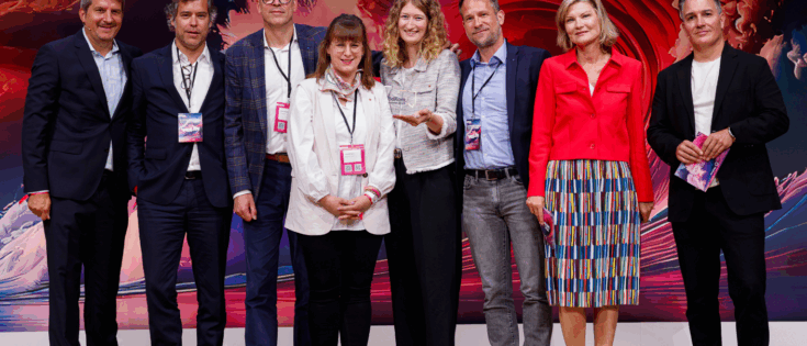 2024 gewann das Team von Trumpf um Kommunikationschef Andreas Möller (2.v.l.) den BdKom Award in der Kategorie „Team des Jahres". © Anika Nowak