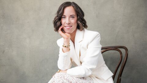 Begeistert sich für den Gedanken, dass sich mit Worten Realitäten verändern lassen: Lea Waskowiak. © Dennis König