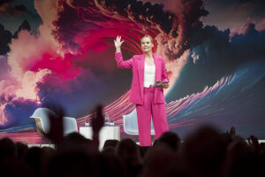 Die TV-Journalistin Janna Linke übernimmt wie bereits im vergangenen Jahr die Hauptmoderation. © Sebastian Höhn