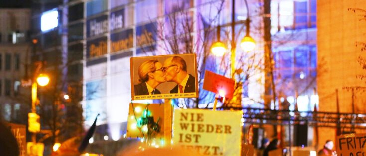 Campact und andere Organisationen hatten im Februar 2025 eine Großdemo vor der CDU-Bundesgeschäftsstelle veranstaltet. Anschließend entschieden die Gründer der „Initiative Transparente Demokratie“, mehr Klarheit in die Beziehungen zwischen Staat und NGOs bringen zu wollen. © picture alliance / dts-Agentur