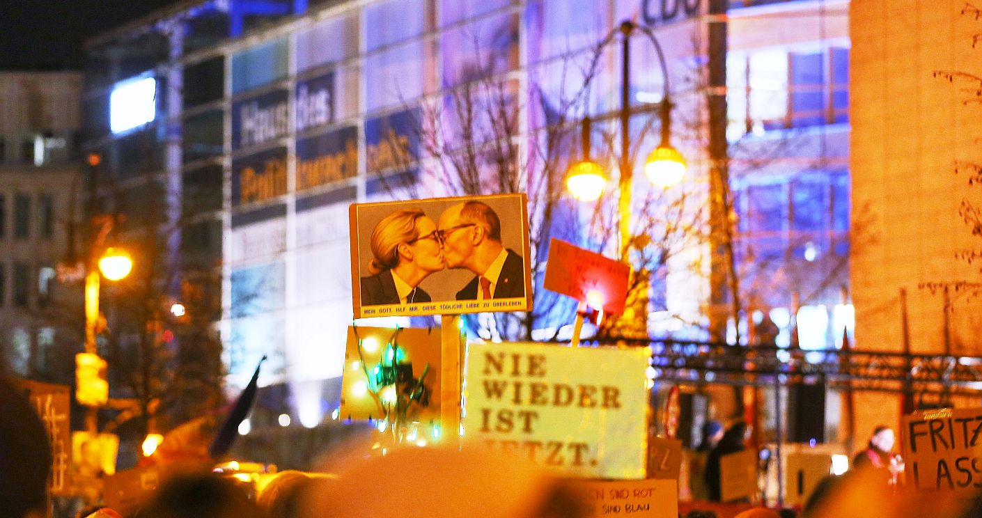 Campact und andere Organisationen hatten im Februar 2025 eine Großdemo vor der CDU-Bundesgeschäftsstelle veranstaltet. Anschließend entschieden die Gründer der „Initiative Transparente Demokratie“, mehr Klarheit in die Beziehungen zwischen Staat und NGOs bringen zu wollen. © picture alliance / dts-Agentur