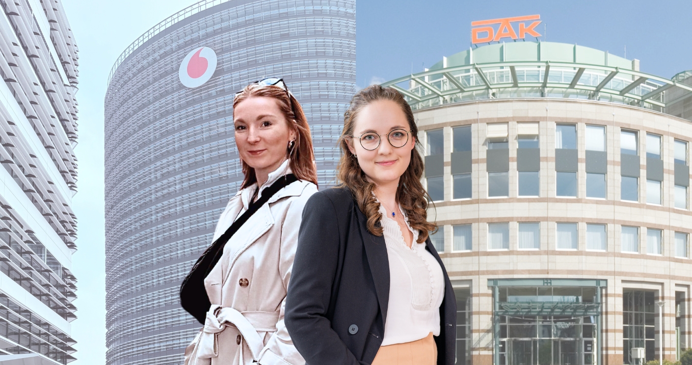 Zwei Frauen stehen vor modernen Bürogebäuden, eines mit dem Vodafone-Logo und das andere mit dem DAK-Logo. Dazu die Bildunterschrift: Sina Dauernheim (l.) hat sich für ein Traineeship bei Vodafone entschieden, Joana Taucke für ein Volontariat bei der DAK-Gesundheit. © Vodafone; DAK-Gesundheit