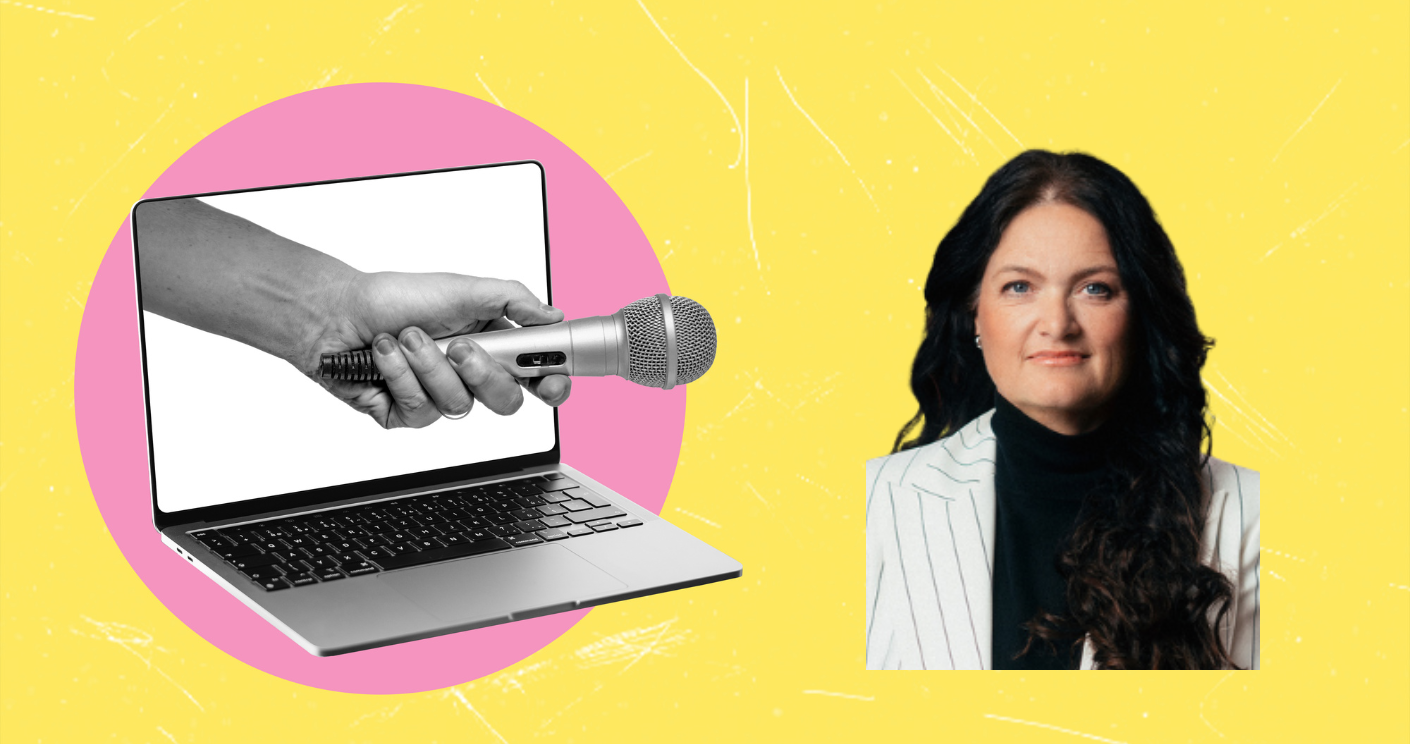 Annette Siragusano neben einem Laptop mit einem Mikrofon in einer Hand auf gelbem Hintergrund.© Getty Images/beast01, Gestaltung: Quadriga Media, Foto: Viktor Schanz