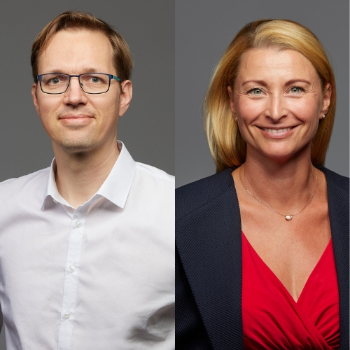 Porträt von Sebastian Fiebrig und Constanze Gatzke, beide lächelnd, vor neutralem Hintergrund.