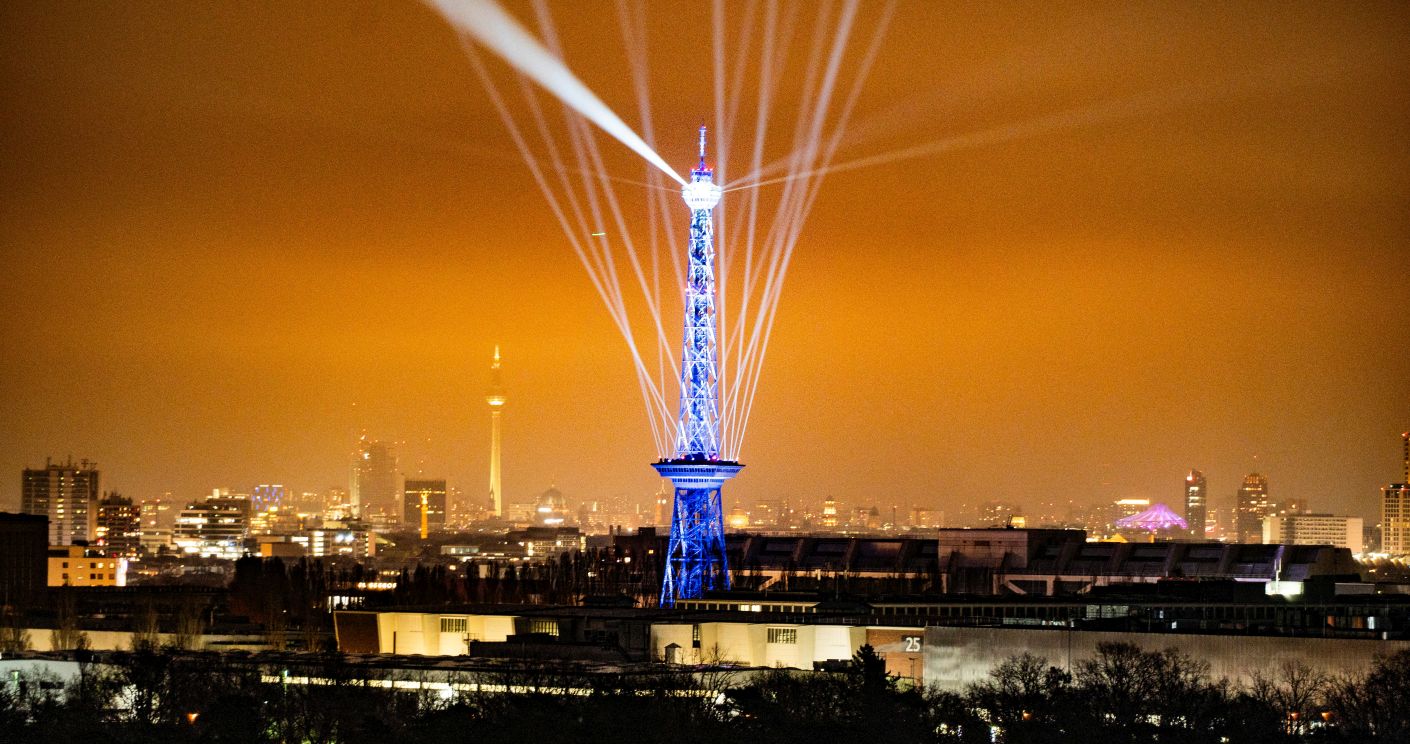 Die Messe Berlin feiert das 100-jährige Bestehen des Funkturms im Westen der Stadt. © Messe Berlin GmbH